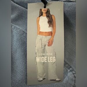 Celebrity Pink Juniors Mid Rise Wide Leg Cargo Pants Light Wash Size 11/30
